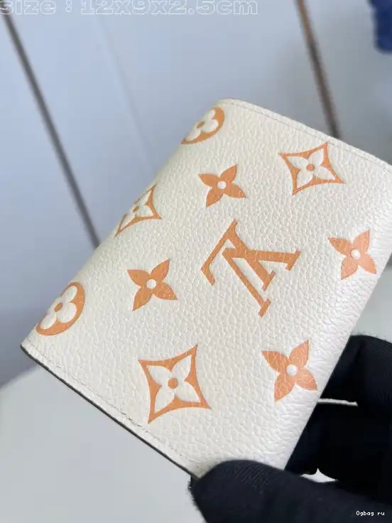 cm VICTORINE LOUIS WALLET-12*9.5*2.5 VUITTON 0413